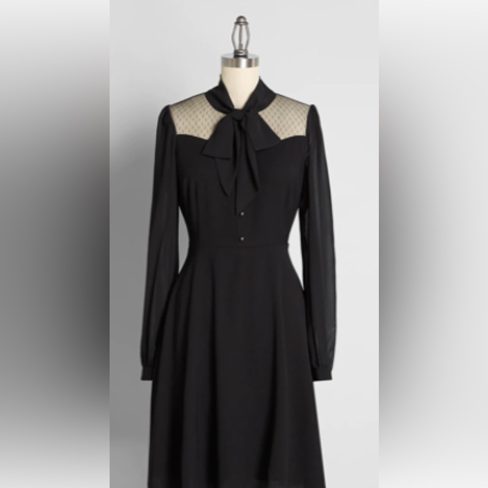 NWT Black dress with neck toe and lace